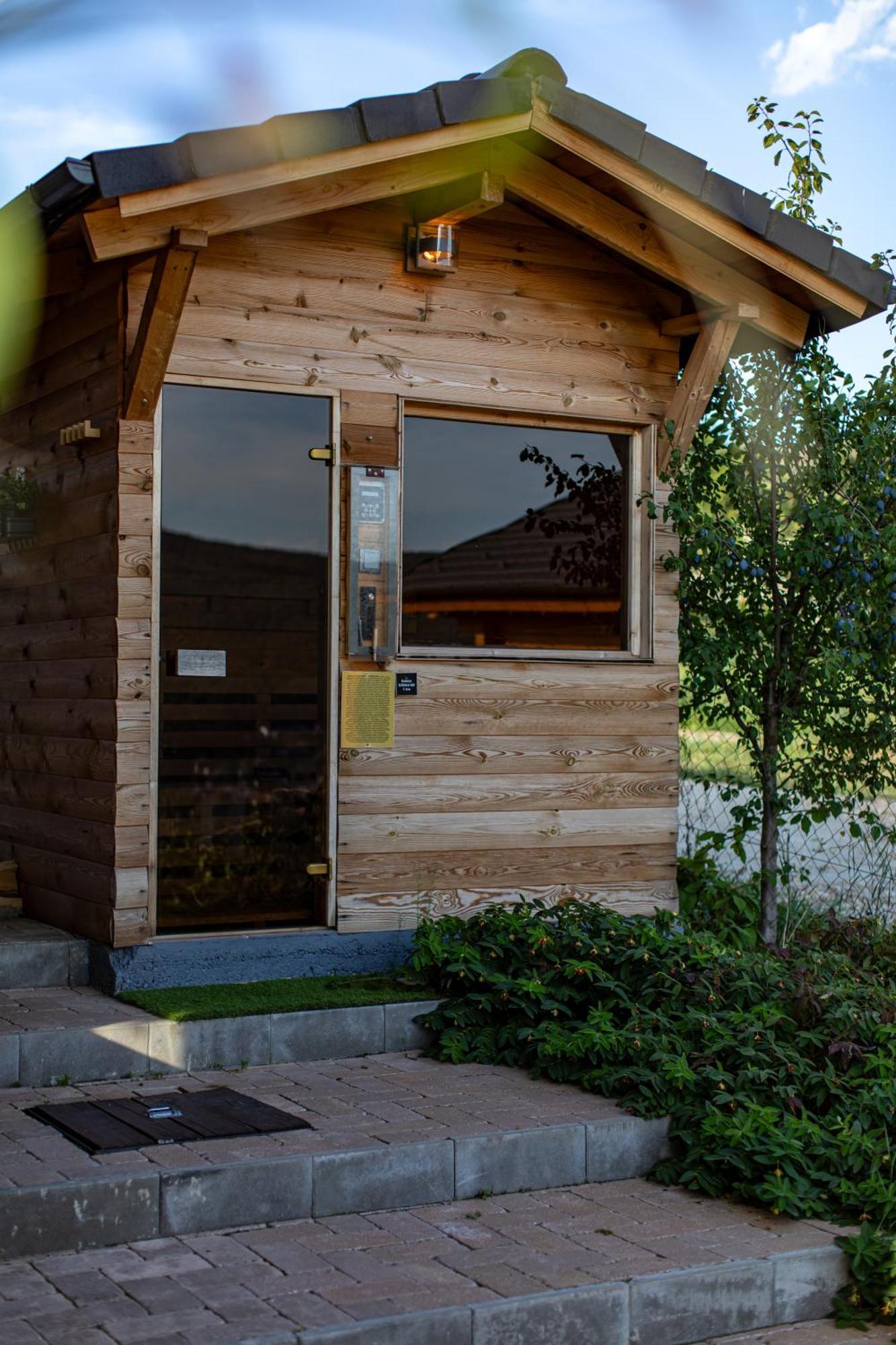 Roenk Relax Miskolc Exterior foto